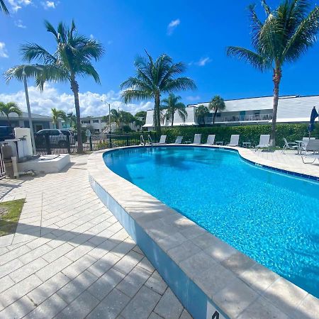 Tropical Oasis By The Beach And Shops, With Pool Riviera Beach Exterior photo